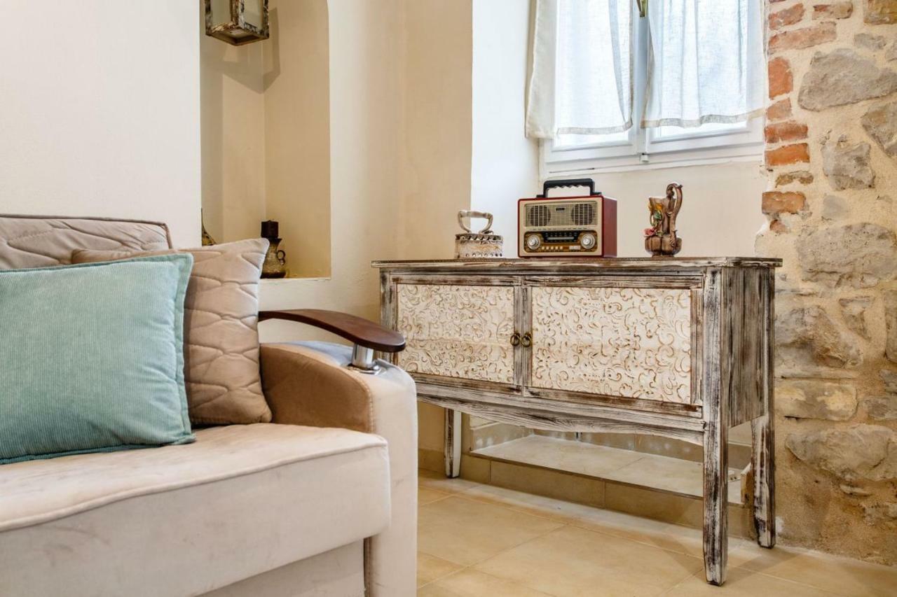 Apartament House 