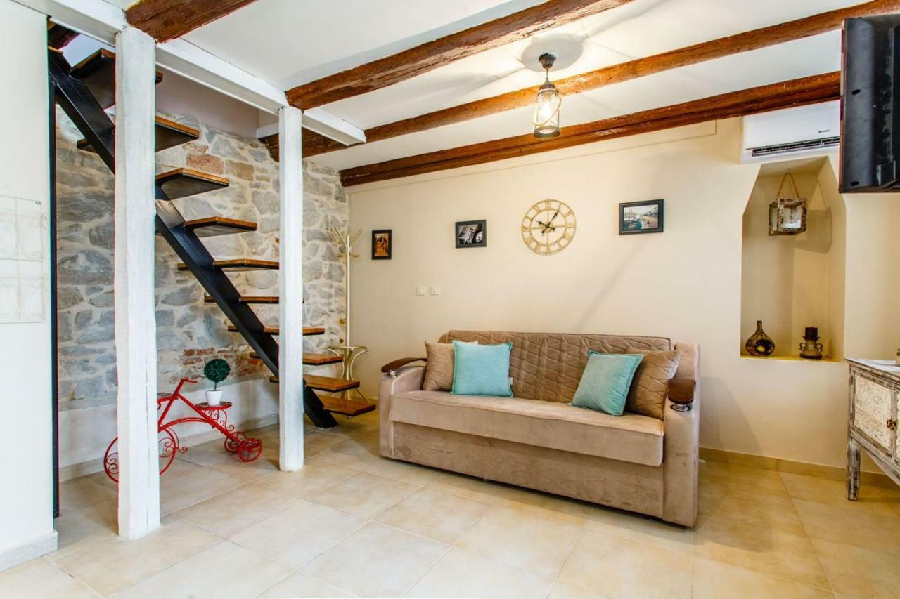 Apartament House 